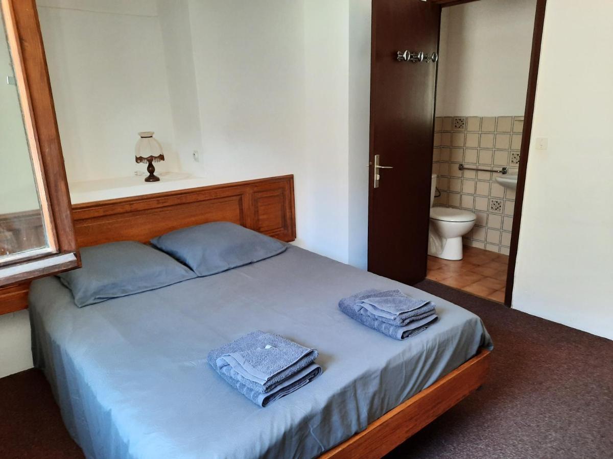 Entraunes Auberge Roche Grande מראה חיצוני תמונה